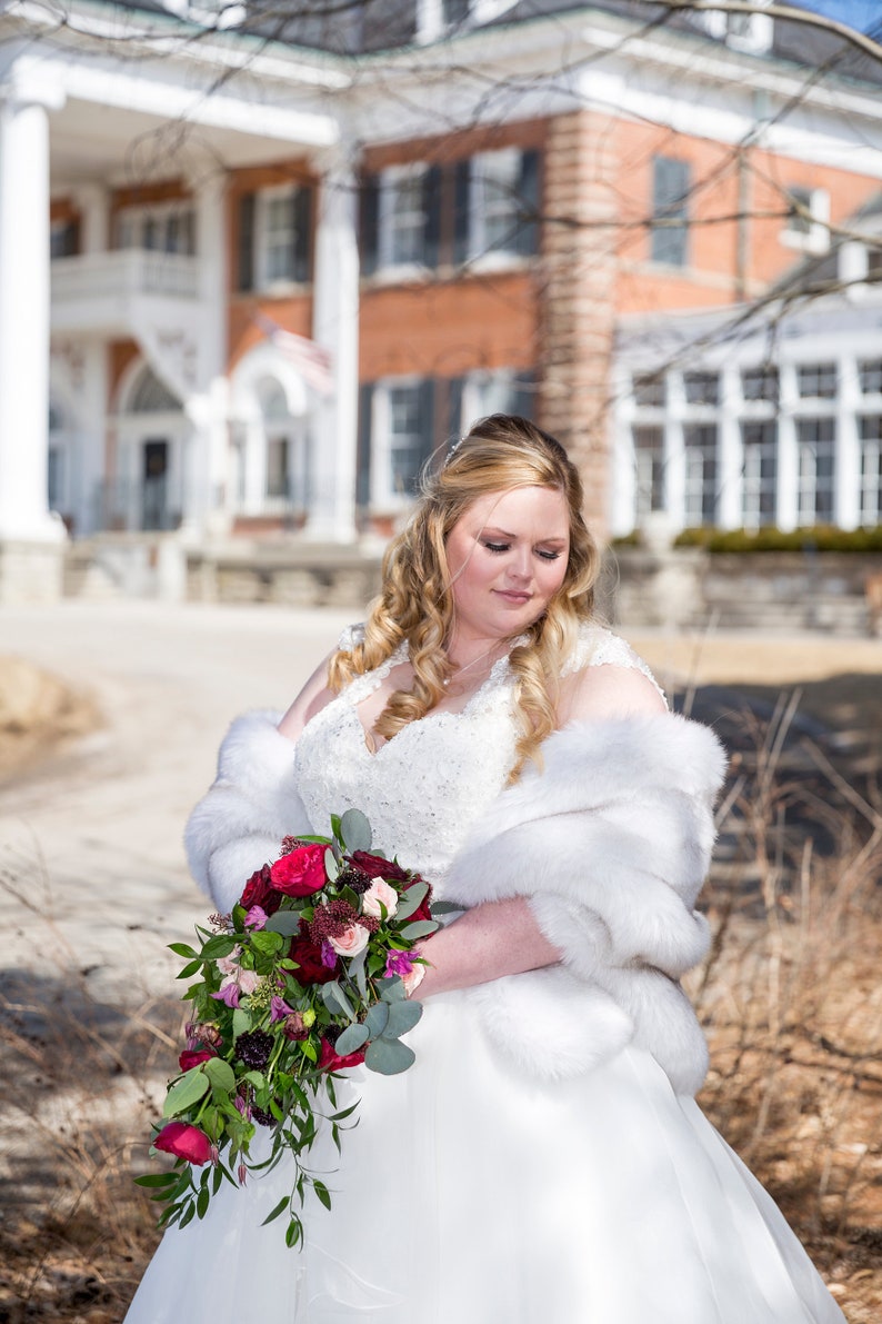 Light Gray faux fur bridal wrap, Wedding Fur shrug,Bridal Faux Fur Stole Fur Shawl Cape, wedding faux fur wrap (Butterfly LGry01)