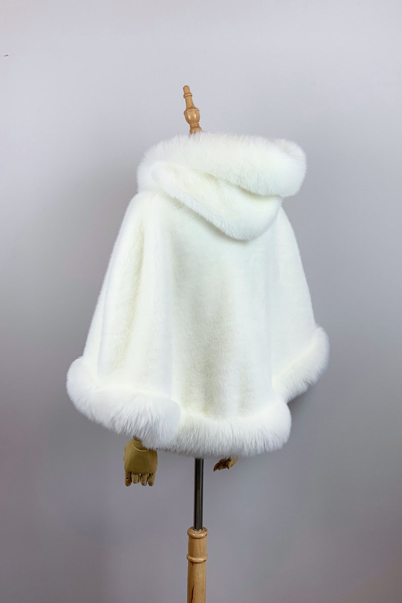 Ivory Faux Fur Bridal Cape, Wedding Faux Fur Coat, Bridal Cape, Hooded Cape, Hooded Fur Cloak, Fur Cape, Snow Wedding (Juliet Wht01)