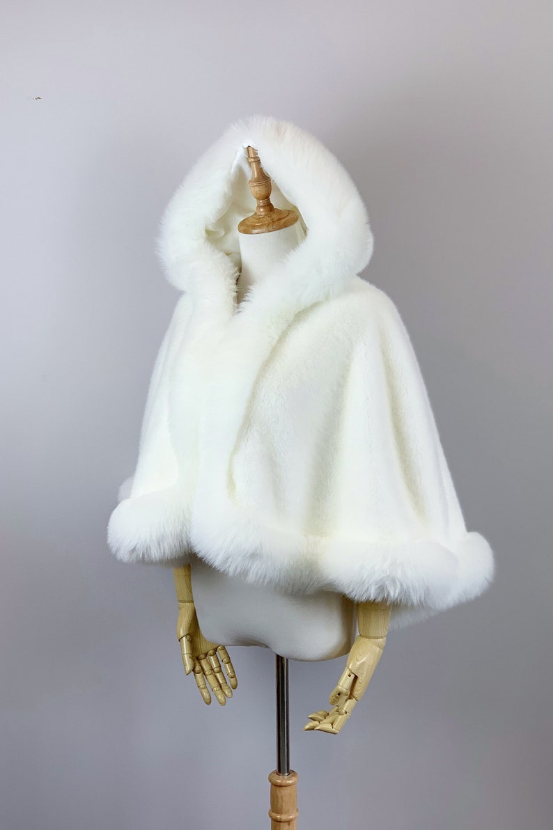 Ivory Faux Fur Bridal Cape, Wedding Faux Fur Coat, Bridal Cape, Hooded Cape, Hooded Fur Cloak, Fur Cape, Snow Wedding (Juliet Wht01)