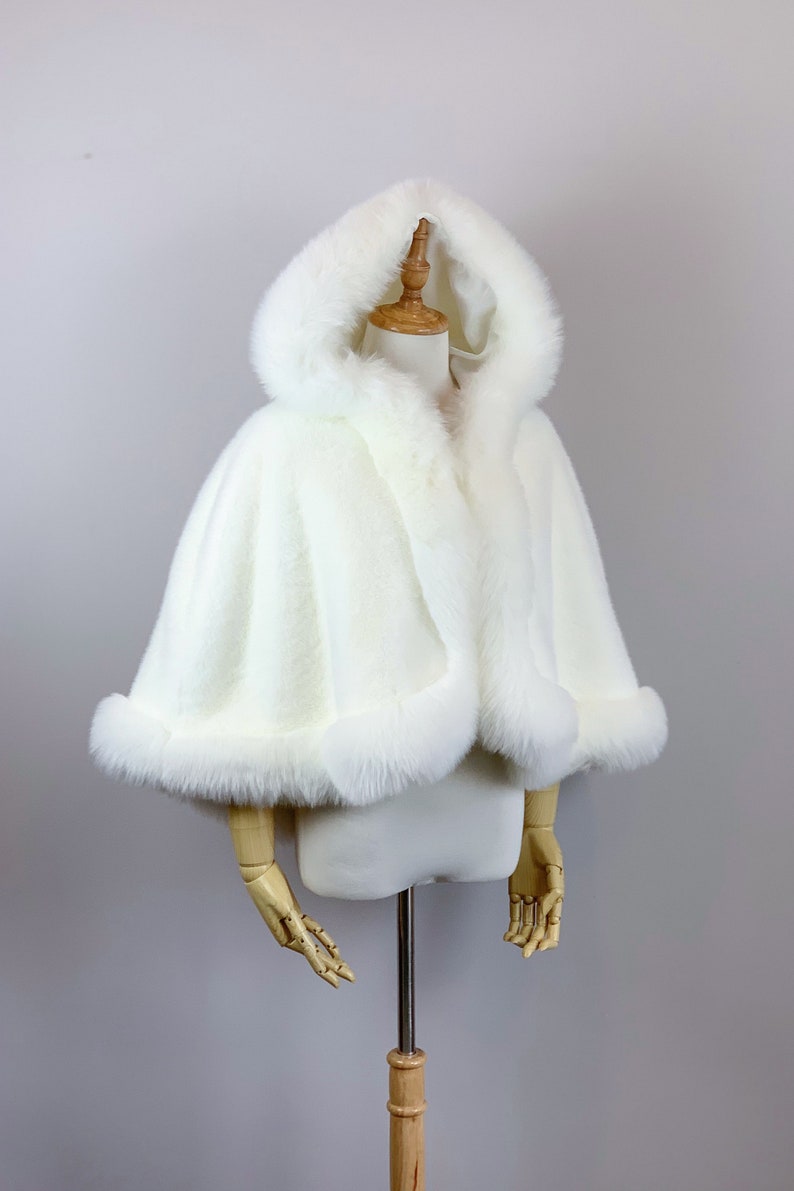 Ivory Faux Fur Bridal Cape, Wedding Faux Fur Coat, Bridal Cape, Hooded Cape, Hooded Fur Cloak, Fur Cape, Snow Wedding (Juliet Wht01)