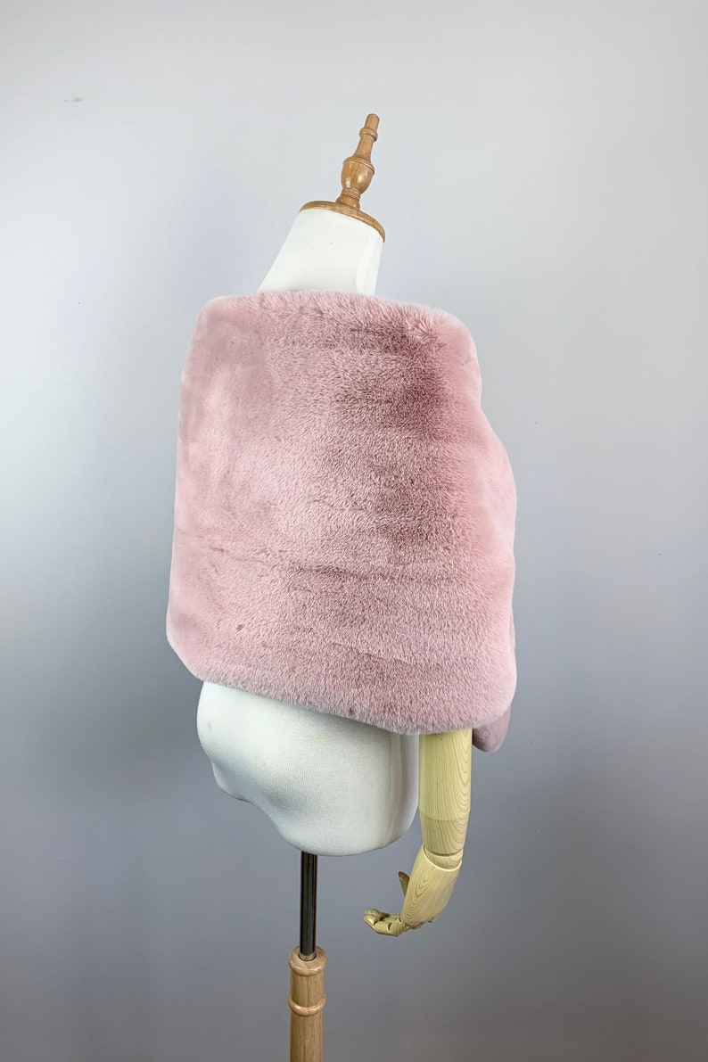 CLEARANCE Pink Faux fur bridal wrap, Bridal Faux Fur Stole Fur Shawl Cape, Bridesmaid Gift, Winter Wedding gift (Audrey Pin05 )