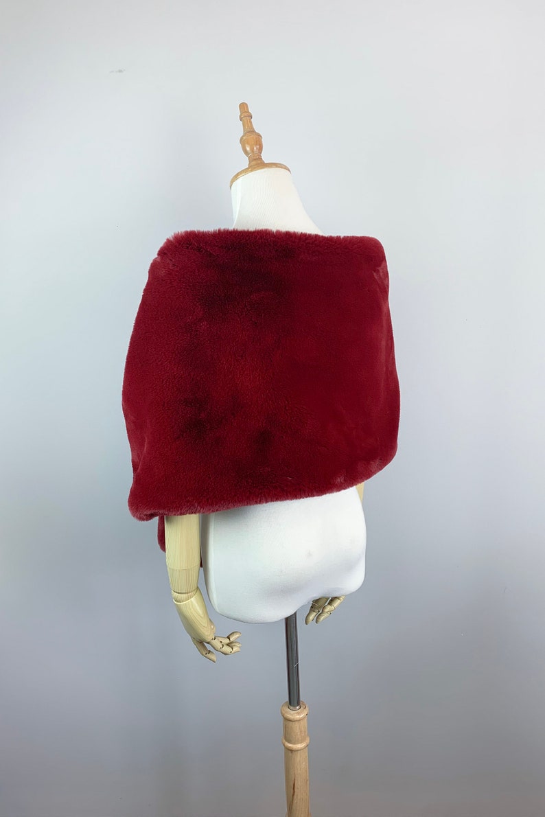 Burgundy / Wine Red faux fur bridal wrap, Bridal Faux Fur Stole Fur Shawl Cape, Bridesmaid Gift, Winter Wedding gift (Audrey Win05 )