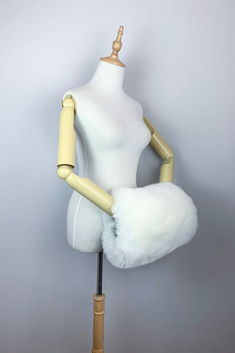 Custom Made Fur Muff with Phone Pocket, Bridal Muff, Bridesmaids Muff, Wedding Muff, Winter Muff, Bridal Bag, Bridal Purse, Flower Girl Muff