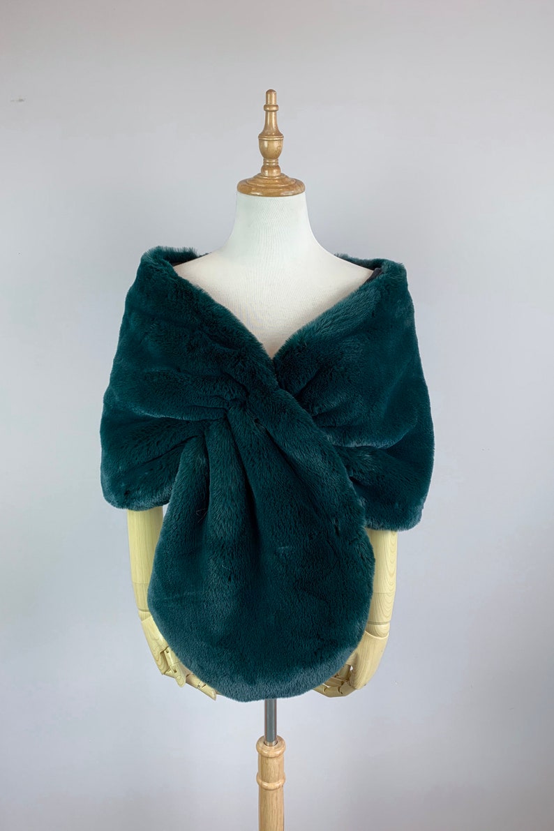 Vintage Green Faux Fur Wrap, Wedding Fur shrug, Bridal Fur Stole, Bridesmaid Gift, Winter Wedding gift (Audrey 05 )