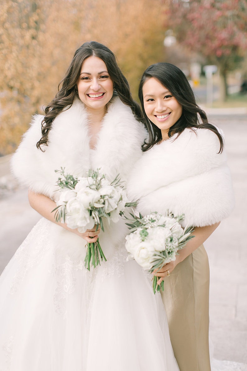 Light Ivory faux fur bridal wrap, Wedding Fur shrug, Ivory White Fur Wrap, Bridal wedding faux fur shawl (Penelope Wht01)