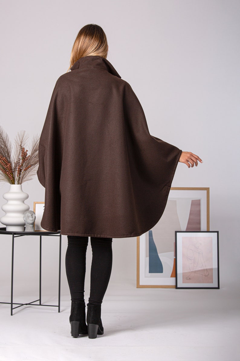 Winter Wool Cape Coat, Plus Size Poncho Jacket Coat, Oversized Cape with Buttons, Swing Cloak Coat, Wool Walking Cape, Ladies Short Cape