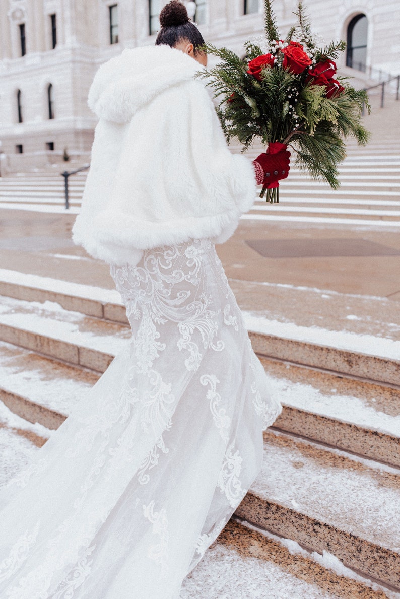 Ivory Faux Fur Bridal Cape, Wedding Faux Fur Coat, Bridal Cape, Hooded Cape, Hooded Fur Cloak, Fur Cape, Snow Wedding (Juliet Wht01)