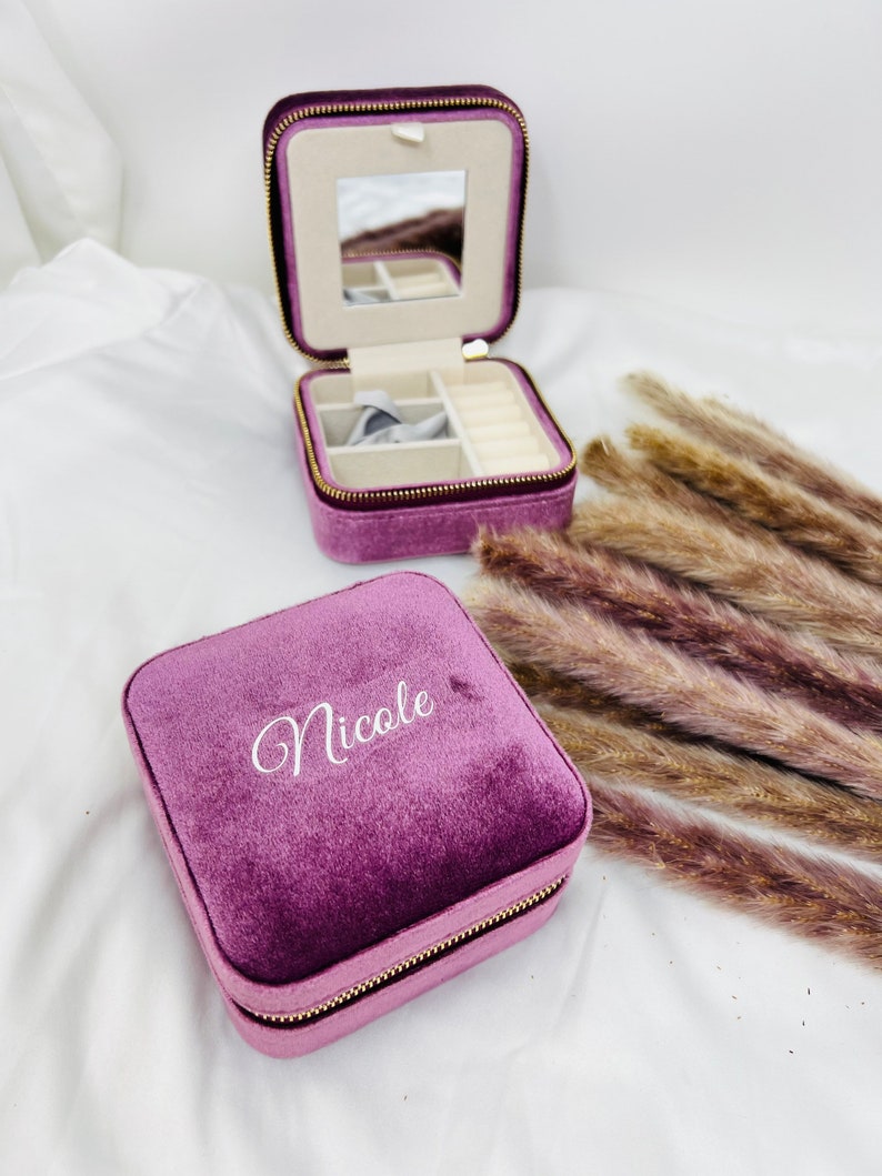 Italian Velvet Personalized Jewelry Box, Christmas & Holiday Gift, Accessories Storage, Bridesmaid Gift Proposal, Travel Case purple