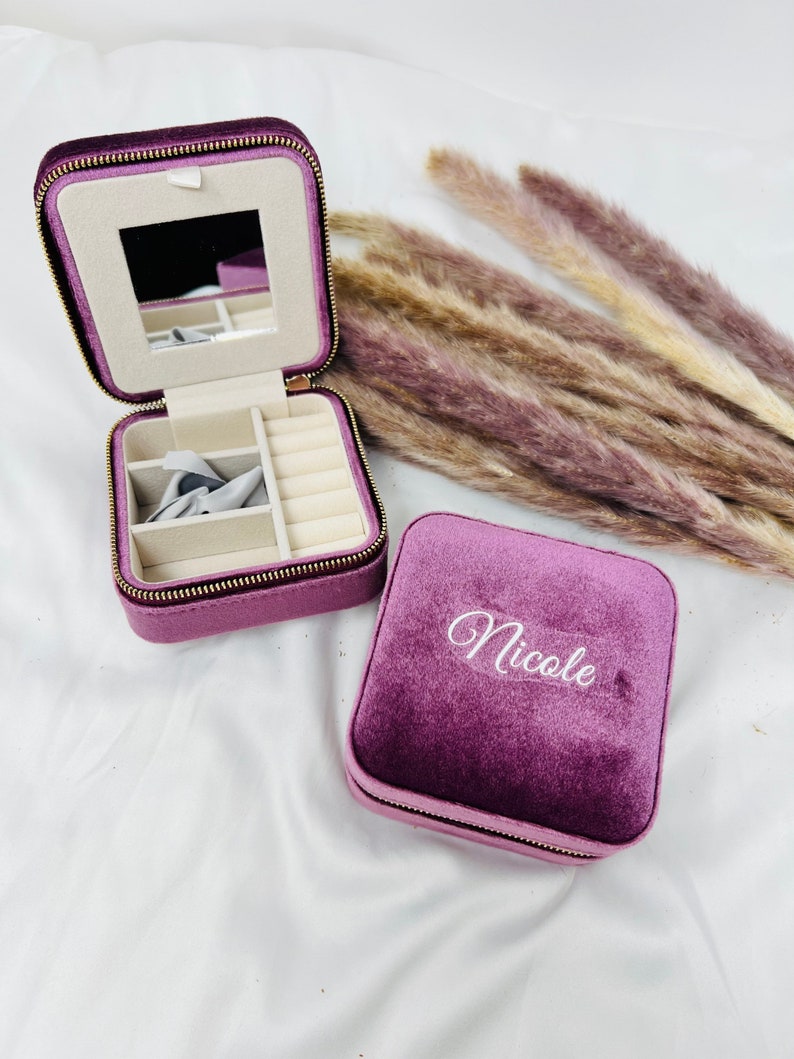 Italian Velvet Personalized Jewelry Box, Christmas & Holiday Gift, Accessories Storage, Bridesmaid Gift Proposal, Travel Case purple