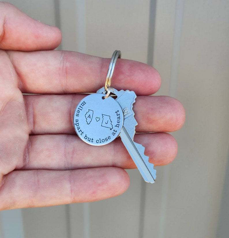 Best Friend Gift • Friendship Keychain • Girlfriend Gift • Going Away Gift • Moving Friend • Graduation Gift • Laser Engraved State Gift