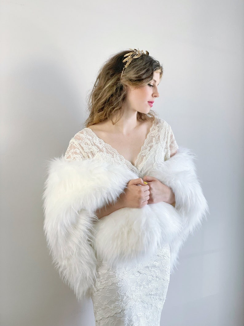 Super Warm White Faux Fur Bridal Wrap, Wedding Fur Shawl, White Fur Wrap, Bridal Faux Fur Stole, Fur Cape, Winter Fur (Butterfly PWht02)