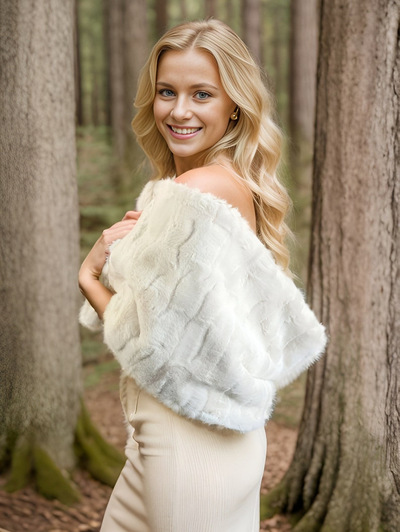 Beige Faux Fur Bridal Wrap, Wedding Fur Shawl, Fur Wrap, Bridal Faux Fur Stole, Cape (Jenny Brw04/Ivy04)