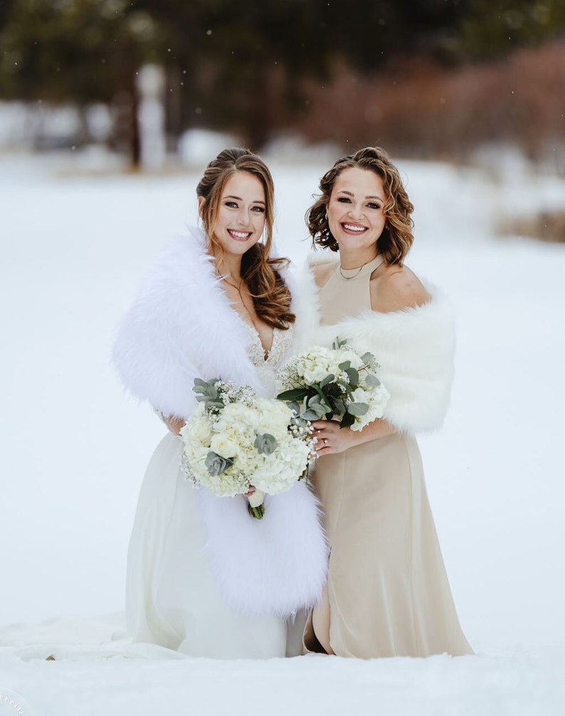 Ivory / White Faux Fur Bridal Shawl, Winter Wedding Fur Stole Wrap, Winter Wedding Shawl, Faux Fur Shawl, Bridal Coverup (Lilian Wht03)