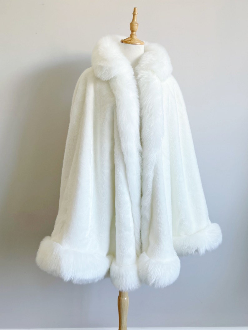 Ivory Faux Fur Bridal Cape, Wedding Faux Fur Coat, Bridal Cape, Hooded Cape, Hooded Fur Cloak, Fur Cape, Snow Wedding (Juliet Wht01)