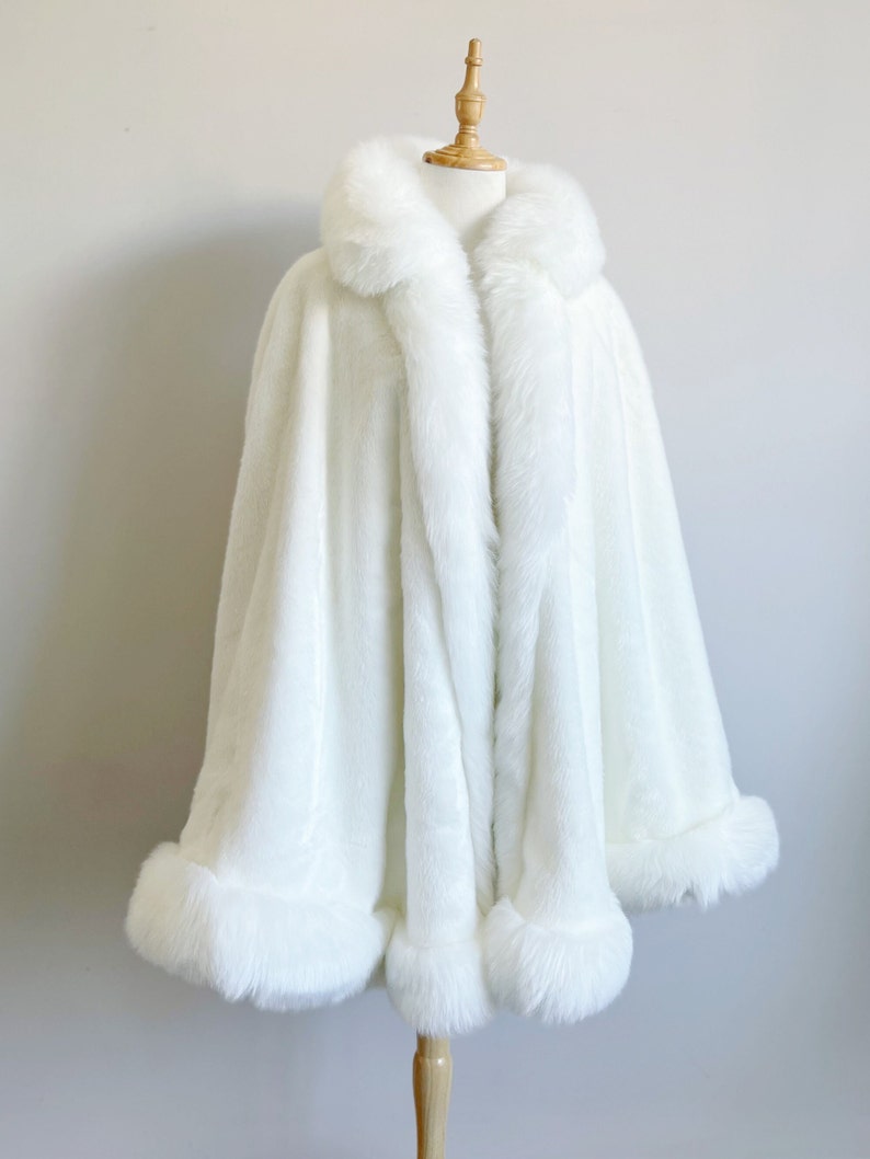 Ivory Faux Fur Bridal Cape, Wedding Faux Fur Coat, Bridal Cape, Hooded Cape, Hooded Fur Cloak, Fur Cape, Snow Wedding (Juliet Wht01)