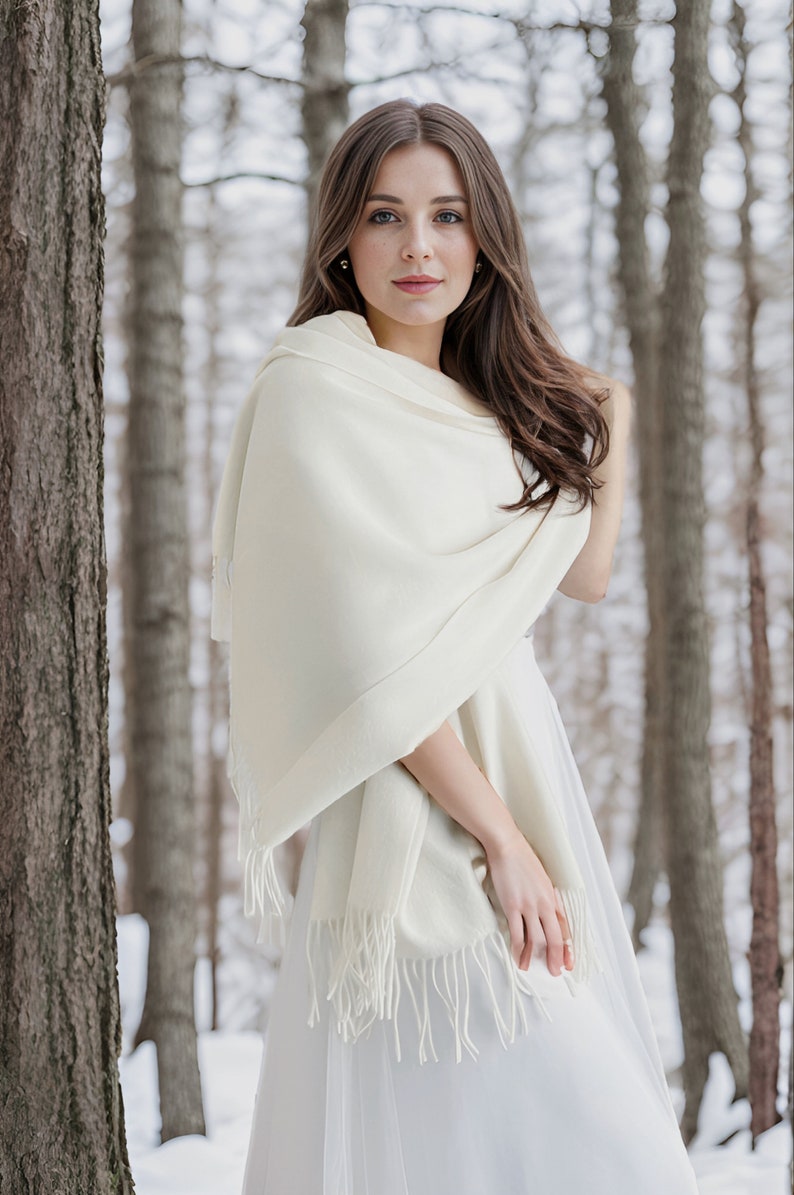 Soft Bridal Wedding Shawl / Bridal Wrap / Ivory Shawl / Bridal Wrap / Large Bridal Scarf / Bridesmaids Gift / Wool Scarf / Huge Scarf