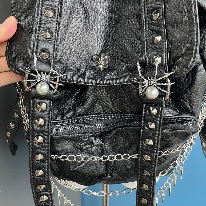 Black Punk Rivet Chain School Bag, Unisex Large Capacity Punk Casual Backpack Perfect For Laptop,Y2K Punk Backpack.Modern Backpack