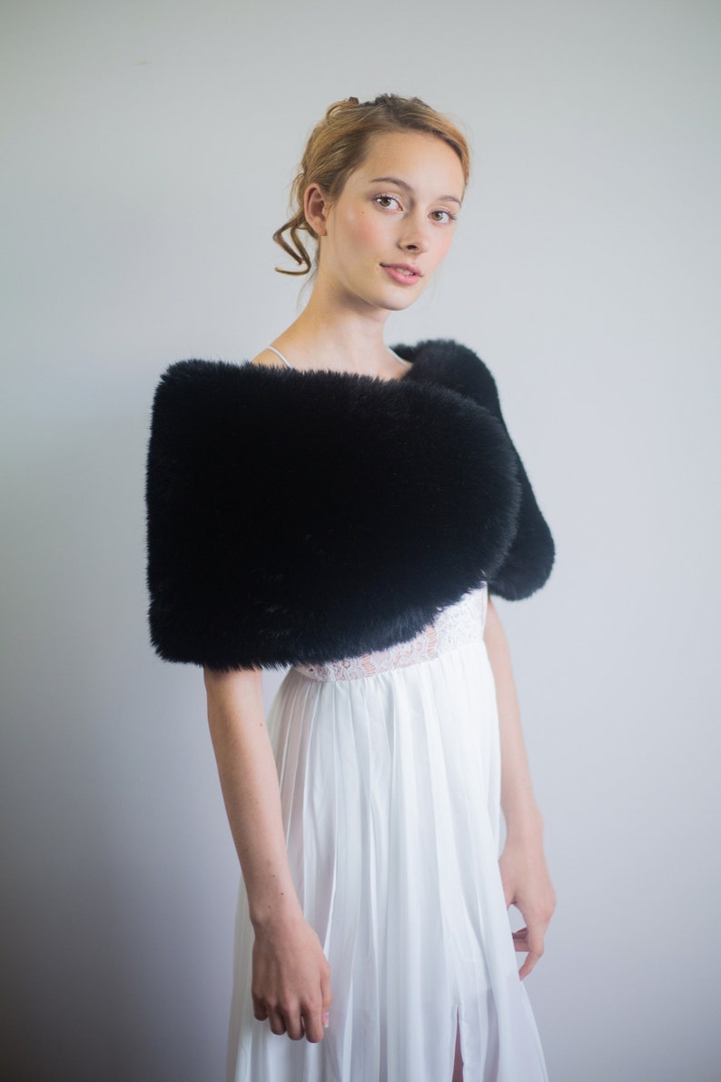 Black Faux fur bridal shawl, Wedding Fur, Wedding Fur Wrap, Bridal Faux Fur Stole Fur Shawl Cape (Serena Blk01)