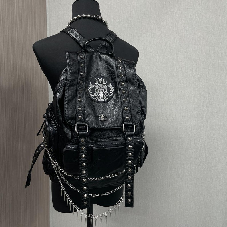 Black Punk Rivet Chain School Bag, Unisex Large Capacity Punk Casual Backpack Perfect For Laptop,Y2K Punk Backpack.Modern Backpack