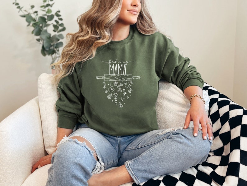 Baking MAMA sweatshirt, funny baking sweatshirt, baking shirt, sweatshirt for bakers, oversized sweatshirt for her, gift for baker, mom gift