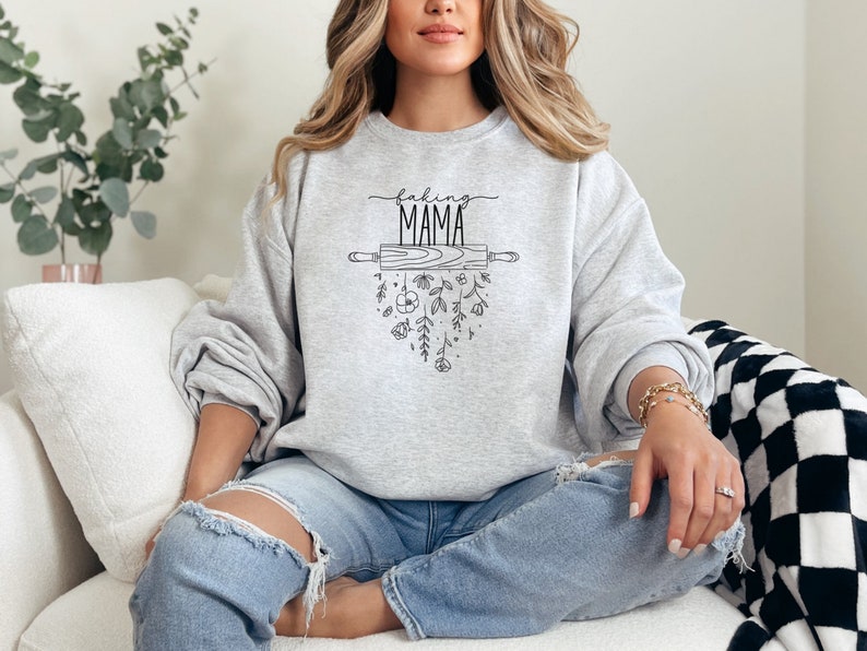 Baking MAMA sweatshirt, funny baking sweatshirt, baking shirt, sweatshirt for bakers, oversized sweatshirt for her, gift for baker, mom gift