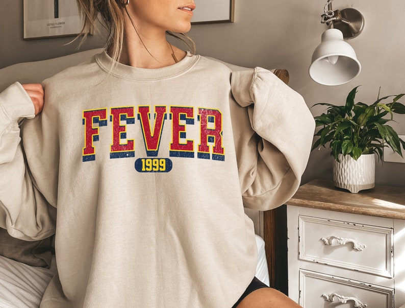 Indiana Fever Sweatshirt Women Vintage Caitlin Clark Retro Sweatshirt Men WNBA Indiana Fever Caitlin Clark Shirt Distressed Clark Shirt