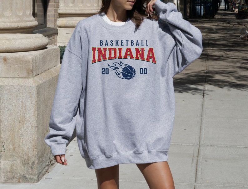 Indiana Fever Sweatshirt Women Vintage Caitlin Clark Fever Shirt Men Retro Caitlin Clark Sweater Unisex Distressed Indiana Fever WNBA 2000