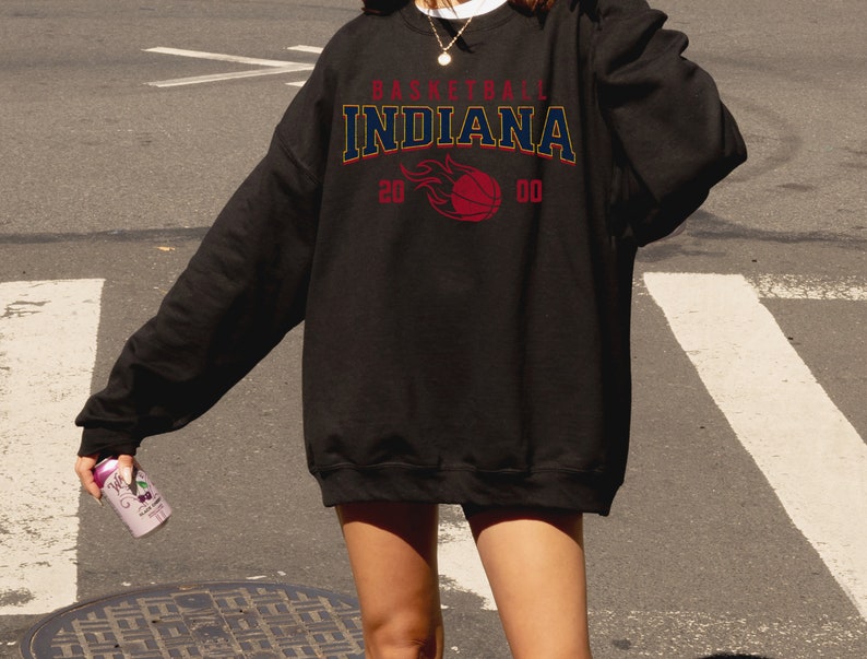 Indiana Fever Sweatshirt Women Vintage Caitlin Clark Fever Shirt Men Retro Caitlin Clark Sweater Unisex Distressed Indiana Fever WNBA 2000