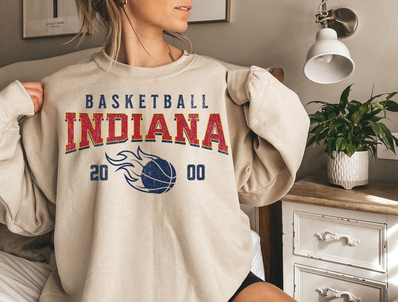 Indiana Fever Sweatshirt Women Vintage Caitlin Clark Fever Shirt Men Retro Caitlin Clark Sweater Unisex Distressed Indiana Fever WNBA 2000