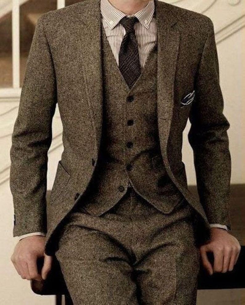 Men's 1920s Brown Wool Retro 3 Piece Suit Gentleman's Tweed Suit For Men.