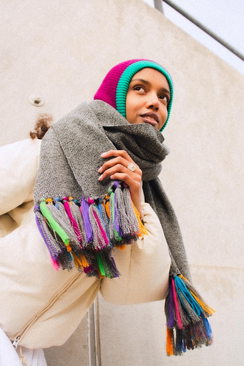 Merino wool oversized scarf in gray & multicolored tassels